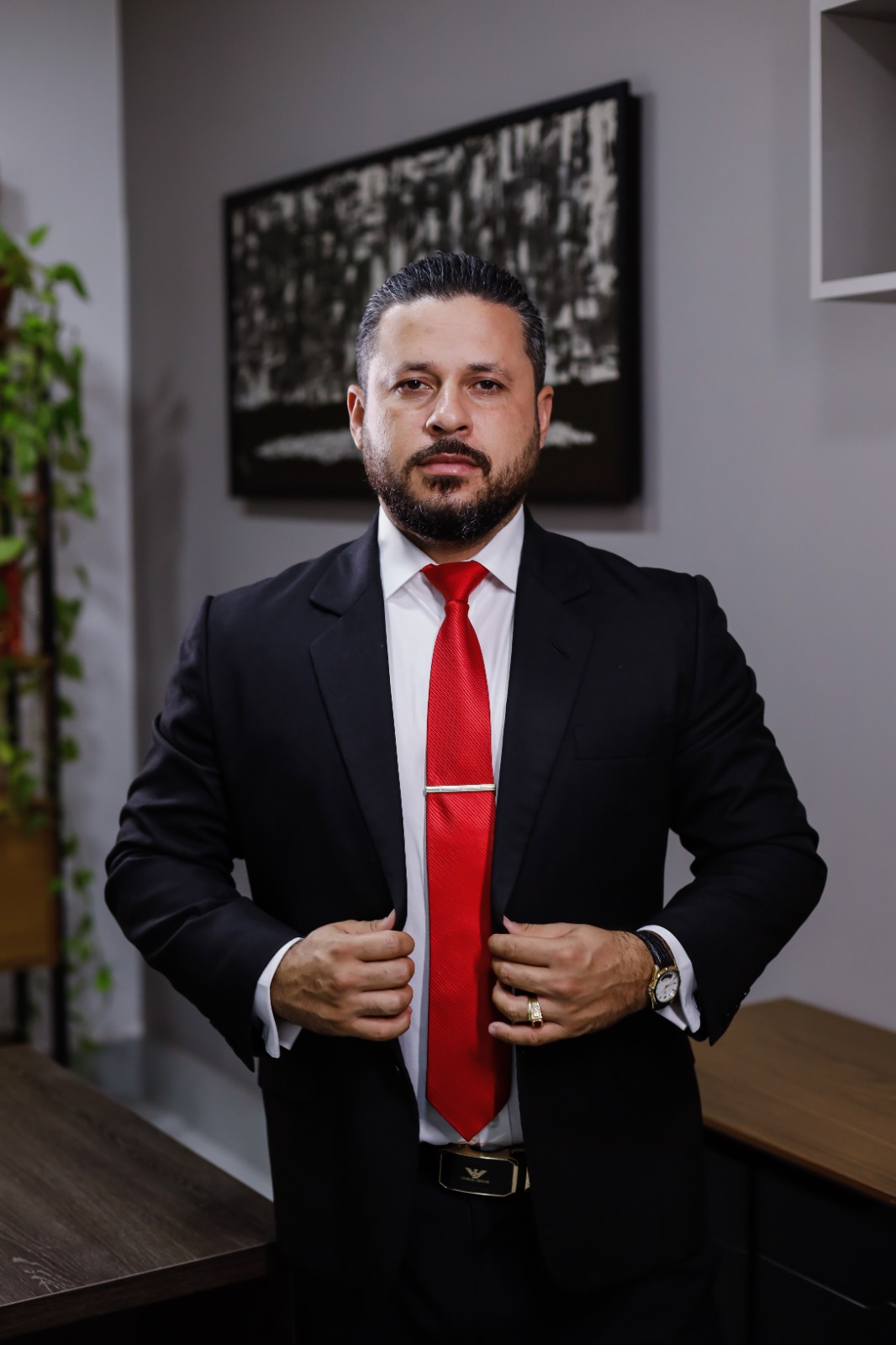 Dr. Clarison Aparecido Lemos